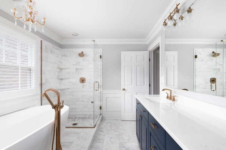 Modern bathroom with elegant fixtures.